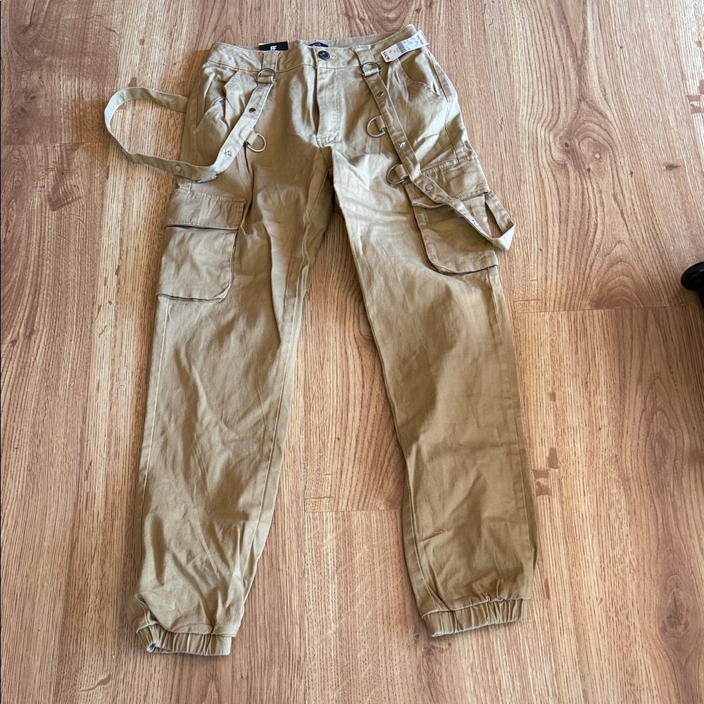 Women Tan Cargo Pants